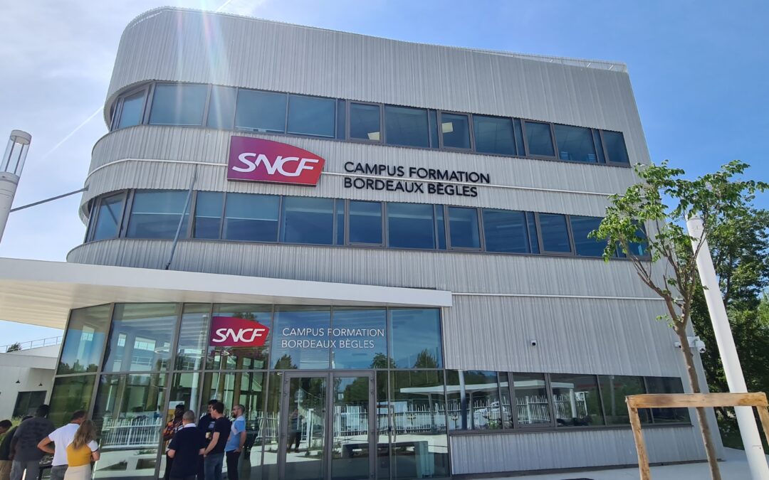 Oxy signe les enseignes des nouveaux campus SNCF Réseau